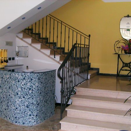 Hotel Moby Dick Rimini Ngoại thất bức ảnh